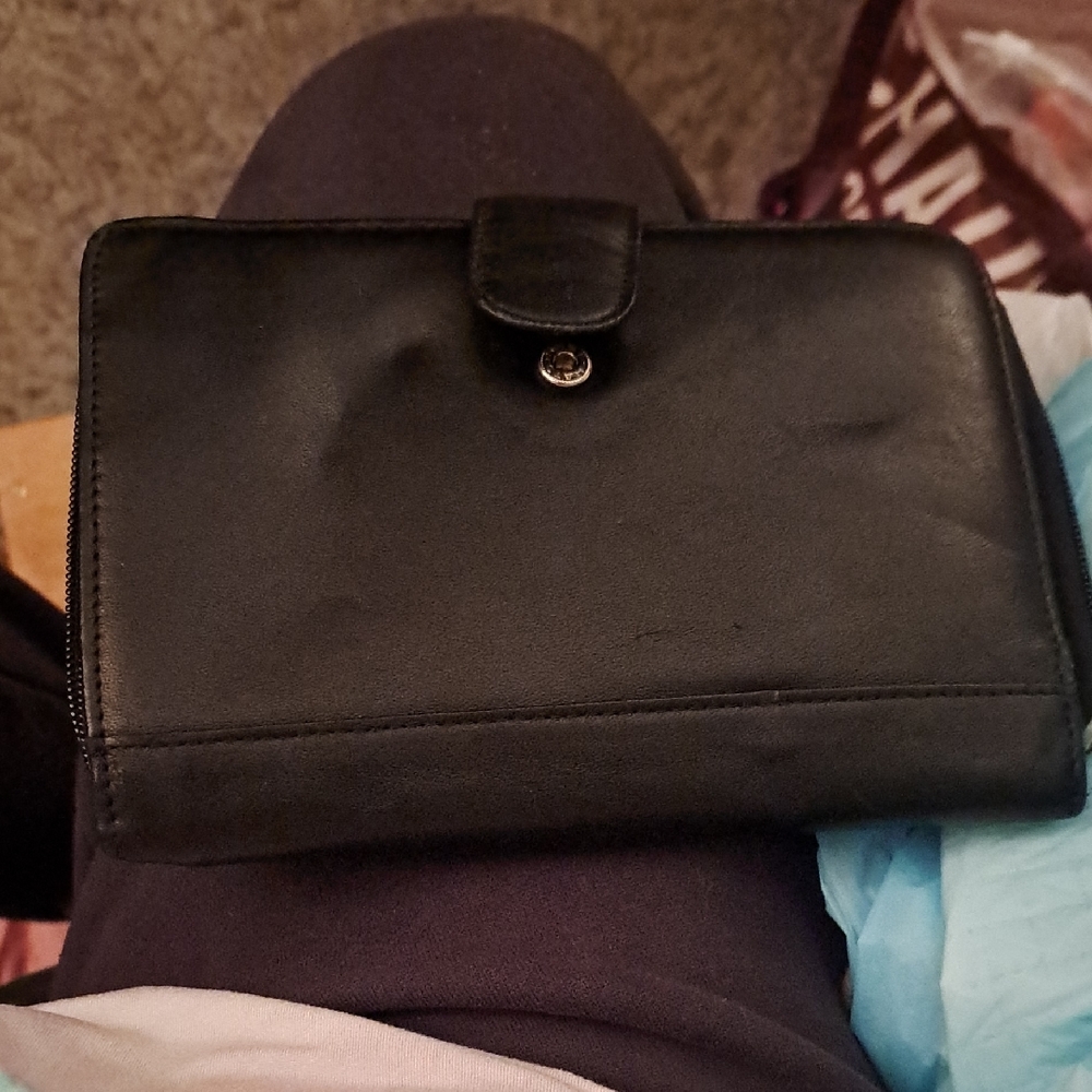 Black Faux Leather Wallet        bin1